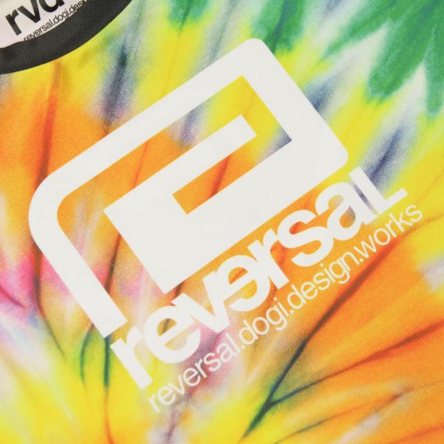 リバーサル メンズ ラッシュガード 正規販売店 REVERSAL タイダイ 半袖 クルーネック TIE DYE SHORT RASH GUARD ﾀｲﾀﾞｲ rv25ss604-MX RED-BLUE-YELLOW