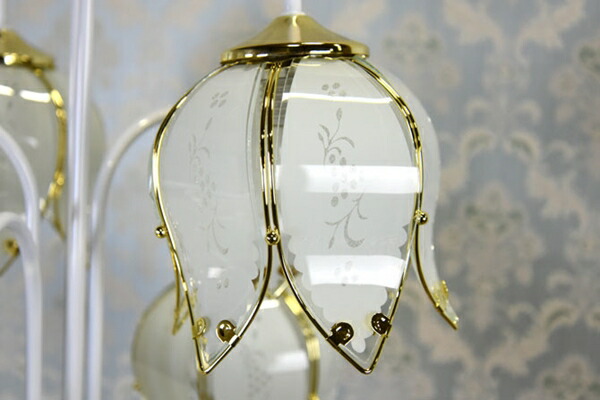 すずらんのような花のイスクージ フロアランプ WH