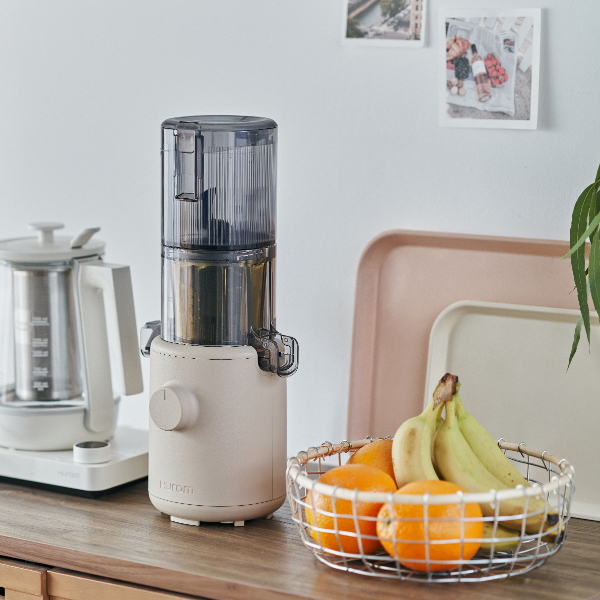Hurom H310AーBAC04WH ヒューロム スロージューサー 家電 未使用 未