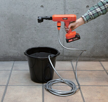 ファミラ 充電式コードレスハンディ高圧洗浄機 14点セット コードレス 電源不要 軽量 ポータブル 窓ガラス 家の外壁 サッシ 外壁 自動車 洗車 洗浄 掃除 高圧洗浄機 家庭用 高圧洗浄 高水圧 洗浄機 ポータブル高圧洗浄機 充電式高圧洗浄機 グッズ おすすめ 人気 通販 販売