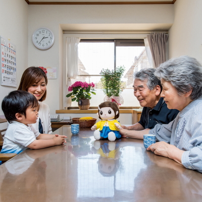 直送品・おりこうのんちゃん しゃべる 人形 ぬいぐるみ おもちゃ しゃべる人形 しゃべるぬいぐるみ お子様 遊び相手 一人暮らし 癒し お年寄り ご年配 高齢者 母の日 父の日 敬老の日 誕生日 プレゼント ギフト 贈り物 お祝い 贈答品 おくりもの おすすめ 人気