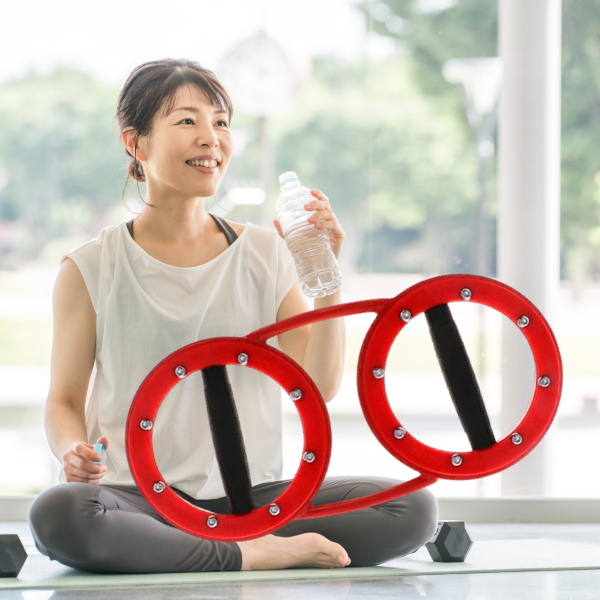 直送品・バーンマシン レッド 1.8kg スポーツ器具 フィットネス トレーニング Burnmachine RED レディース 女性 レッドバーンマシン 筋トレ 二の腕痩せ シェイプアップ 引き締め アスリート 胸 肩 背中 脚 全身 筋肉 筋力 バーンマシーン 筋肉トレーニング 筋力トレーニング