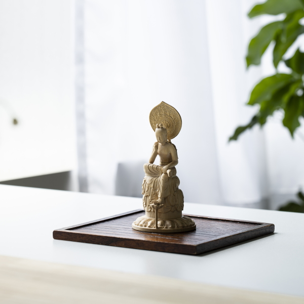 極小仏 菩薩半跏像 800-126 仏像 MORITA 極小仏像 小さい 小さな仏像 ミニ 小さい仏像 小型仏像 極小 仏 木彫り ツゲ 柘植 彫刻 仏像彫刻 イスム イＳム 極小仏像コレクション おしゃれ 誕生日 プレゼント ギフト 贈り物 お祝い グッズ おすすめ 人気の通販は