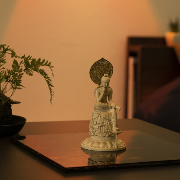 極小仏 菩薩半跏像 800-126 仏像 MORITA 極小仏像 小さい 小さな仏像 ミニ 小さい仏像 小型仏像 極小 仏 木彫り ツゲ 柘植 彫刻 仏像彫刻 イスム イＳム 極小仏像コレクション おしゃれ 誕生日 プレゼント ギフト 贈り物 お祝い グッズ おすすめ 人気の通販は