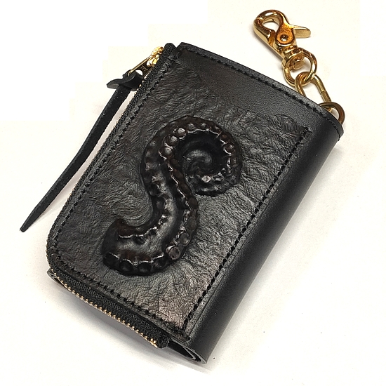 本革 ミニ財布 コンパクト財布【...andMeat.】アンドミート タコ 蛸 立体加工 3D ヌメ革 本革/6連キーケース/コインケース サドルレザー/マルチケース ブラックの通販は