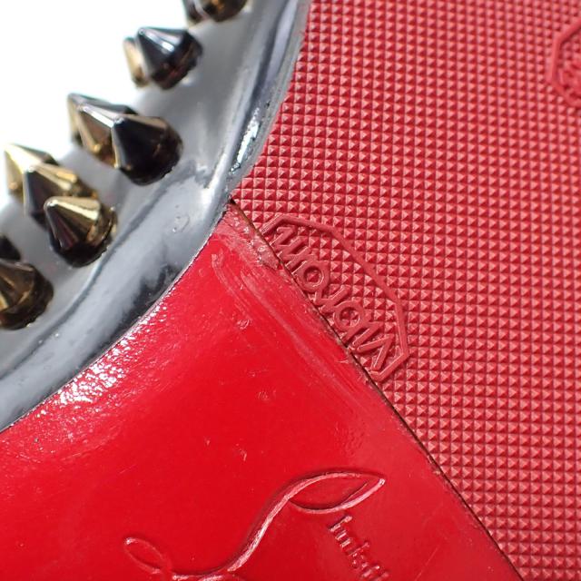 中古 クリスチャンルブタン パンプス レディース アーモンドトゥ パテントレザー ブラック 24.5cm 37 1/2 ロックスタッズ フラット ぺたんこ 古着 アパレル