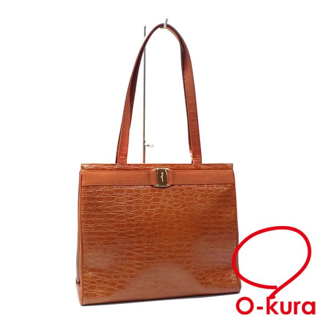 サルバトーレフェラガモ 型押しセミショルダーバッグ ブラウン 程度B