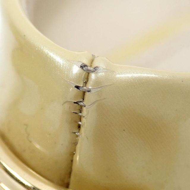 中古 ルイ ヴィトン パンプス レディース ホワイト系 24.5cm 38 エナメル オープントゥ パドロック ハイヒール 古着 アパレル