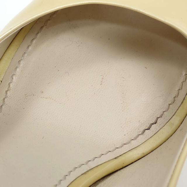 中古 ルイ ヴィトン パンプス レディース ホワイト系 24.5cm 38 エナメル オープントゥ パドロック ハイヒール 古着 アパレル