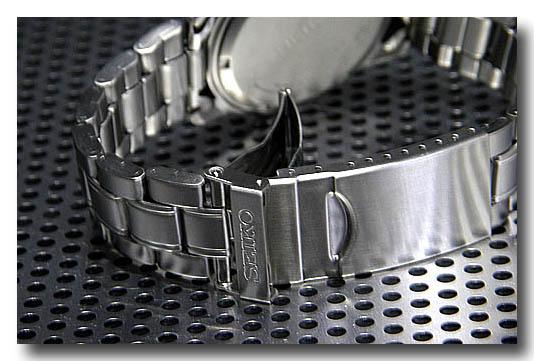 SEIKOメンズ腕時計 送料無料 バックル名入れ彫刻 セイコー クロノグラフ (SEIKO SND375P) ギフト 誕生日プレゼントに最適☆