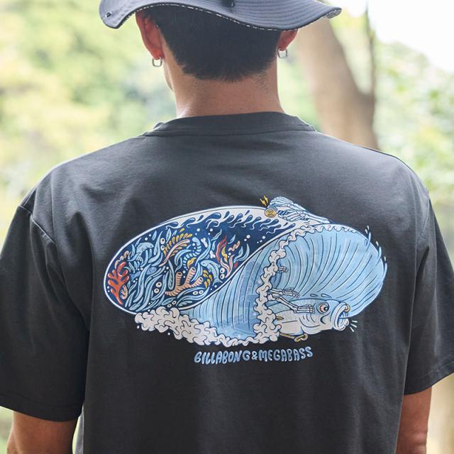 ビラボン×メガバス メンズ ルアー付き 半袖Tシャツ BILLABONG メガバス サーフ フレックス Tシャツ MEGABASS×BILLABONG MEGABASS SURF FLEX TEE サーフTシャツトップス BG01A863_2