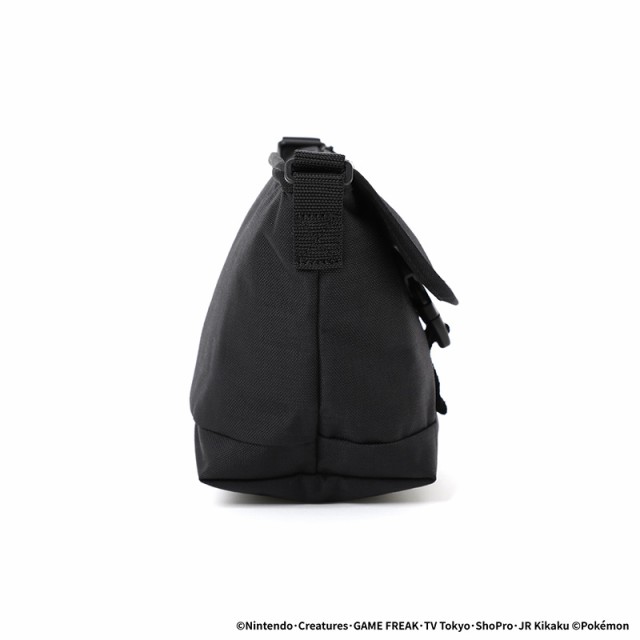 マンハッタンポーテージ ポケモン メッセンジャーバッグ 斜めがけ Manhattan Portage Nylon Messenger Bag Flap Zipper Pocket Pok?mon ピカチュウ MP1603FZPPIKACHU ショルダーバッグ レディース メンズの通販は