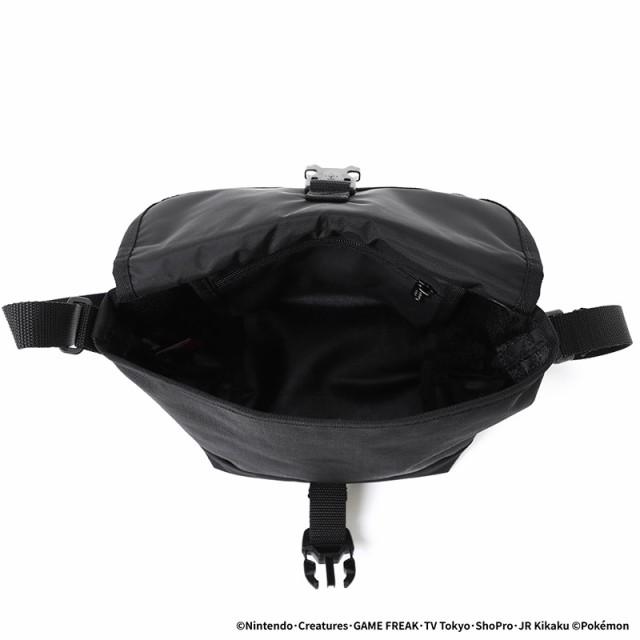 マンハッタンポーテージ ポケモン メッセンジャーバッグ 斜めがけ Manhattan Portage Nylon Messenger Bag Flap Zipper Pocket Pok?mon ピカチュウ MP1603FZPPIKACHU ショルダーバッグ レディース メンズの通販は