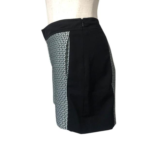 新品】 iBLUES イブルース イタリア製 ショートパンツ (ハーフパンツ  