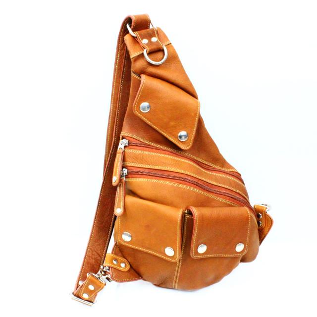 牛革 カーフスキン 多重ポケット ドロップ型 レザーボディバッグ ワン