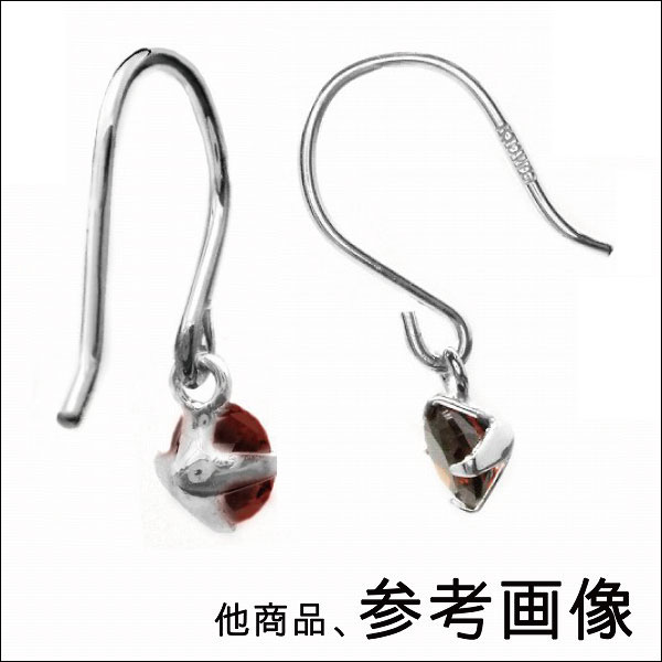 エメラルド ピアス 貨物輸送無料 Pt900プラチナ 3粍 ラウンド シンプルフック 両耳有りの実