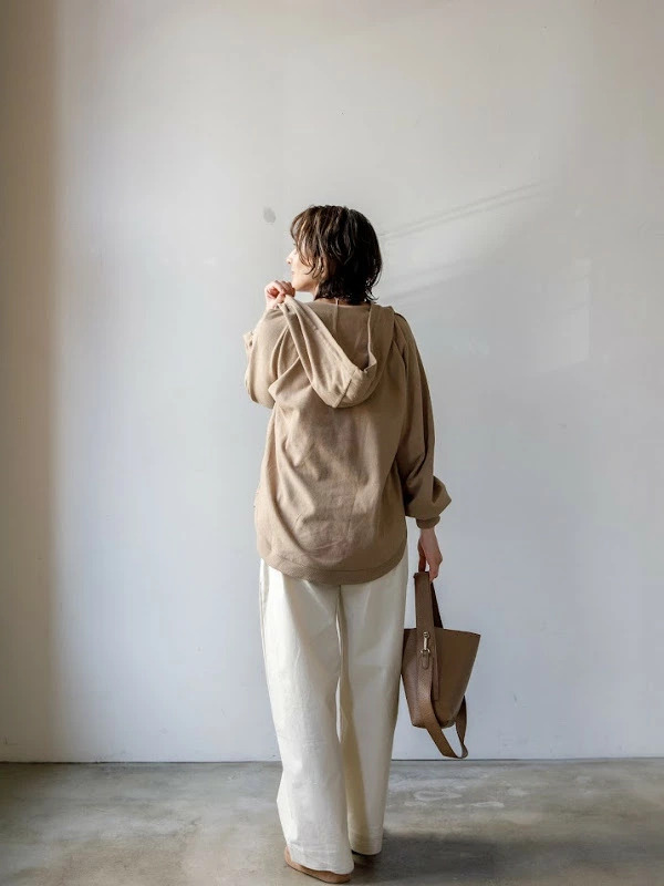 【即納】AGAWD アガウド　フーディートップス 2401-661438【AW】【2024秋冬】【2024AW】【入荷】