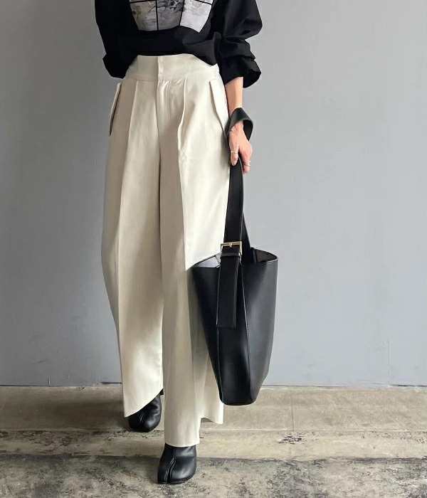 agawd  Wool Tuck Trousers