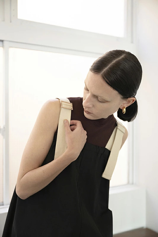 即納】CAVEZA ROSSO カベサロッソ カーブシルエットタフタ