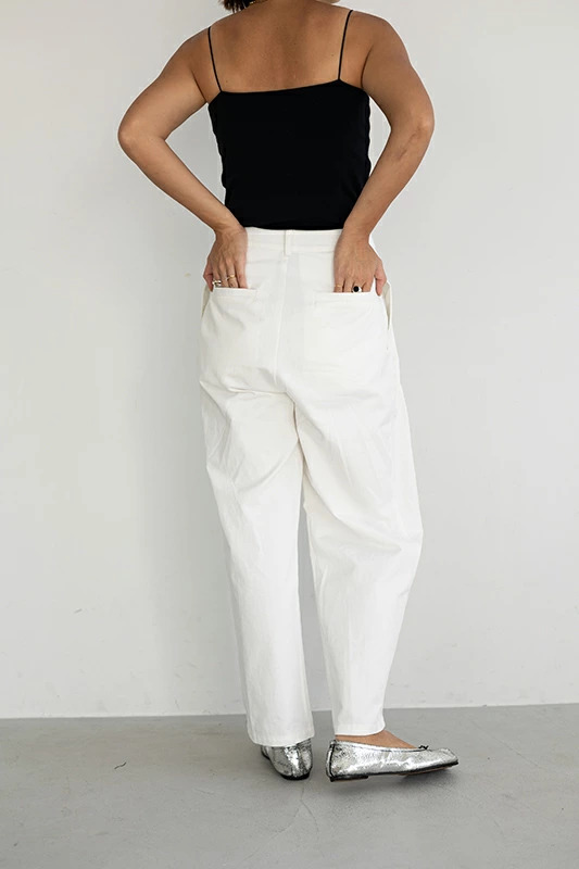 即納】CAVEZA ROSSO カベサロッソ フロントタックテーパードパンツ