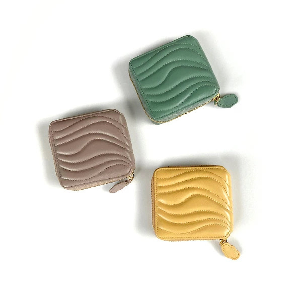 【即納】HASHIBAMI ハシバミ ウェーブステッチファスナー2つ折り財布 羊革 Ha-2204-807　ウォレット　wallet【入荷】の通販は