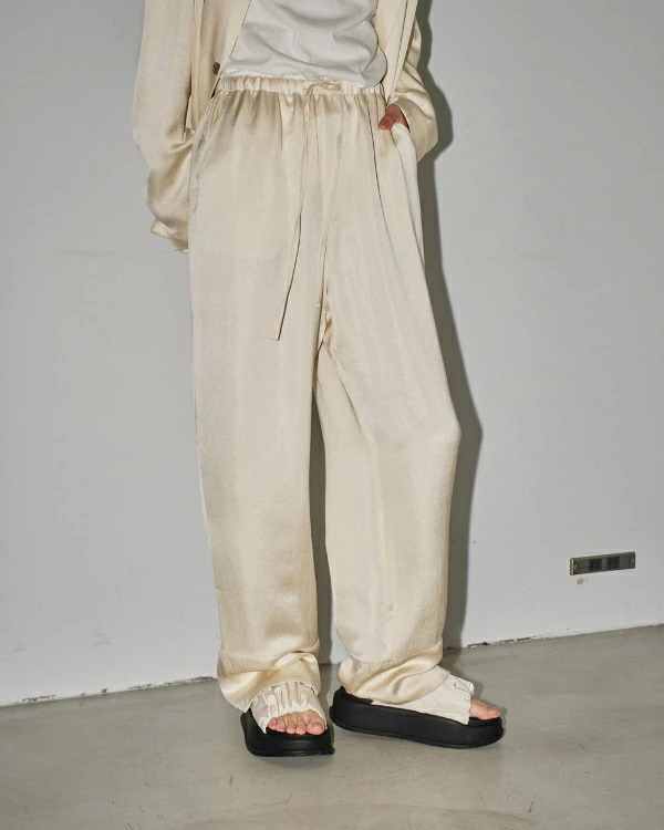 【即納】TODAYFUL トゥデイフル LIFEs ライフズ　Satin Easy Pants サテンイージーパンツ 12410709 吉田怜香【2025】【SS】【2025春夏】【2025SS】【入荷】