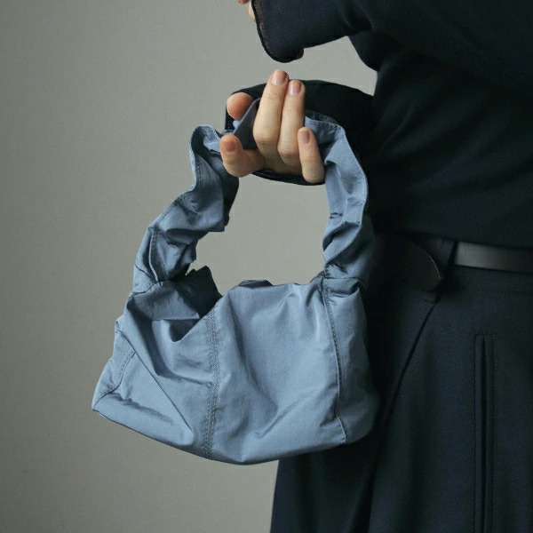 【即納】anuke アンヌーク anuke　Nylon Mini Bag ナイロンミニバッグ 62421005 船曳ひろみ【2024】【AW】【2024秋冬】【2024AW】【入荷】の通販は 9,900円