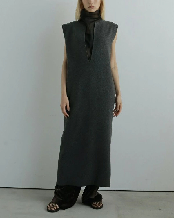 【即納】anuke アンヌーク anuke　Sheer Turtle Onepiece シアータートルワンピース 62520303 船曳ひろみ【2025】【AW】【2025夏秋】【2025AW】【入荷】 即納】anuke アンヌーク anuke Sheer Turtle Onepiece シアータートル