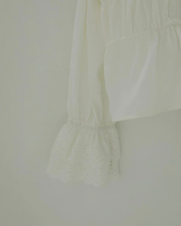 即納】anuke アンヌーク anuke Vneck Lace Blouse Vネックレース