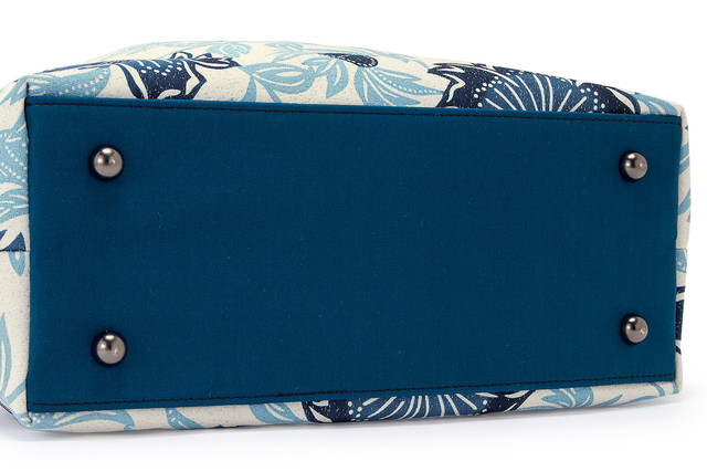 着物 バッグ カジュアル用 栗山吉三郎謹製 青 水色 ブルー 白 彦根更紗