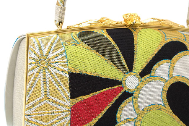 振袖 草履バッグセット 成人式 水色系 ブルー 銀色 シルバー 金色 カラフル 菊 麻の葉 ラインストーン 撥水加工 四枚芯 京都西陣織 正絹 日本製 【フリーサイズ】 振袖 草履バッグセット 成人式 水色系 ブルー 銀色 シルバー 金色