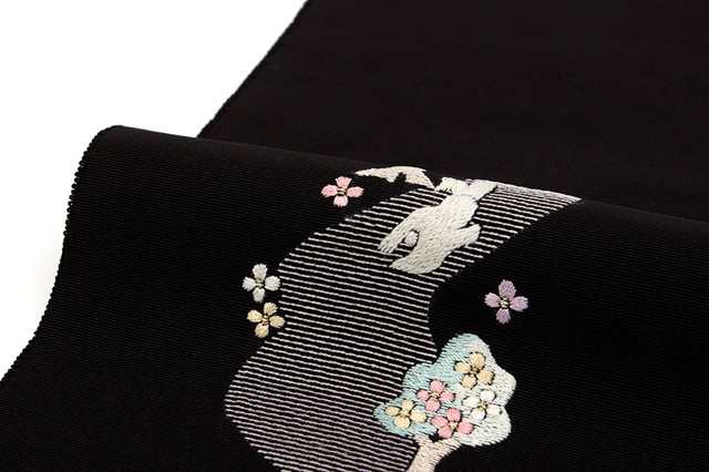 半襟 刺繍 黒 半衿 ブラック 兎 うさぎ 亀 かめ 昔話 伽話 童話 手刺繍