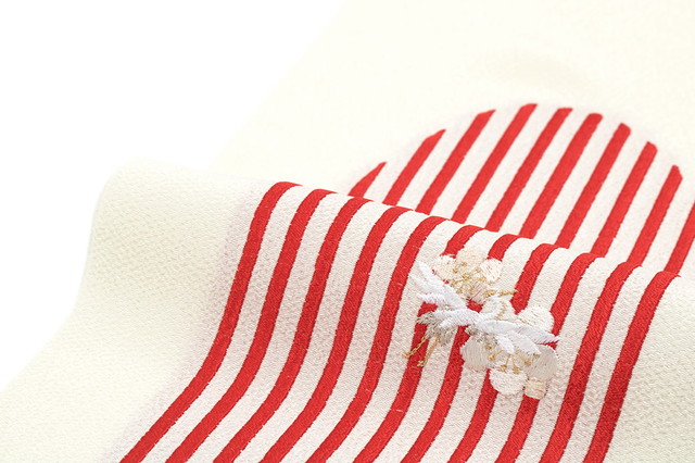 半襟 刺繍 振袖 成人式 半衿 白系 オフホワイト 赤 梅 花 鶴 ツル ストライプ 縮緬 ちりめん フォーマル 和装小物 女性 レディース 日本製_1