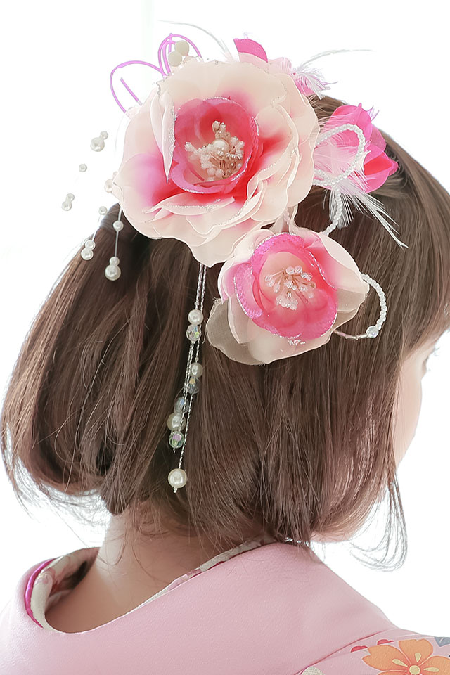 成人式 髪飾り 成人式の髪飾り 2点セット ピンク クリーム シルバー 花 羽根 マラボー パール ラメ 振袖向け 卒業式 袴向け パーティー向け 髪留め ヘアアクセサリー 髪かざり 和装_1