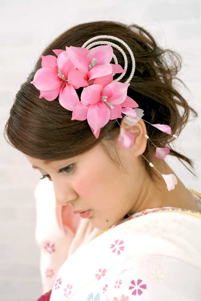 成人式 髪飾り 成人式の髪飾り 2個セット 卒業式 振袖向け 浴衣向け 花 フラワー ピンク ラメ 組紐 パールビーズ ブラ ざぶとん 髪留め 髪かざり 振り袖 ヘアアクセサリー 和装 成人式 髪飾り 成人式の髪飾り 2個セット 卒業式 振袖向け 浴衣向け 花