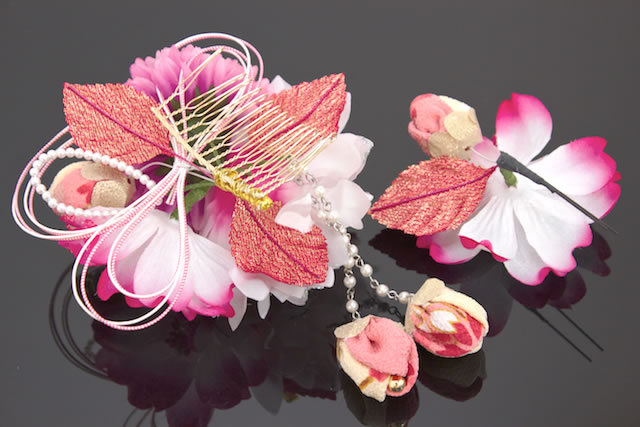 成人式 髪飾り 成人式の髪飾り 2点セット 卒業式 振袖 浴衣 はかま 花 フラワー ピンクマゼンタ ラメ パールビーズ 和柄 ブラ飾り ふりそで ゆかた 髪留め 髪かざり 振り袖 ヘアアクセサリー 和装の通販は