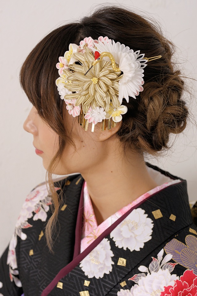 つまみ細工 伝統的銀ビラ付き髪飾り 十三詣り 成人式 卒業式