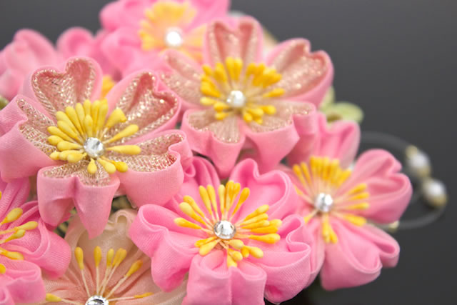 成人式 髪飾り 成人式の髪飾り つまみ細工 卒業式 振袖 桜 ピンク