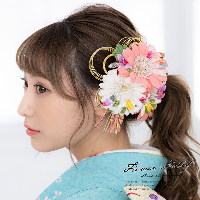 成人式 髪飾り 成人式の髪飾り 2点セット 桃色 ピンク 菊 ガーベラ 花 房紐 水引 ラメ コサージュ 卒業式 振袖 袴 前撮り 髪留め ヘアアクセサリー 日本製 和装の通販は