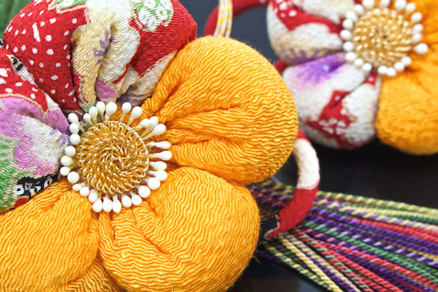 成人式 髪飾り 成人式の髪飾り 2点セット 黄色 イエロー 梅 花