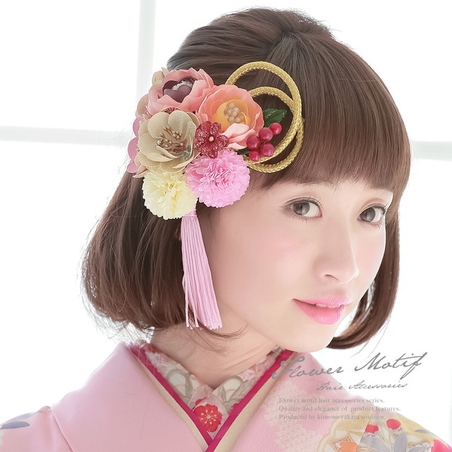 成人式 髪飾り 成人式の髪飾り 2点セット ピンク 白 菊 椿 花 水引 房紐 ラメ コサージュ 卒業式 振袖 袴 前撮り 髪留め ヘアアクセサリー 日本製 和装