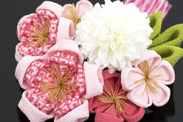 成人式 髪飾り 成人式の髪飾り つまみ細工 2点セット ピンク 白