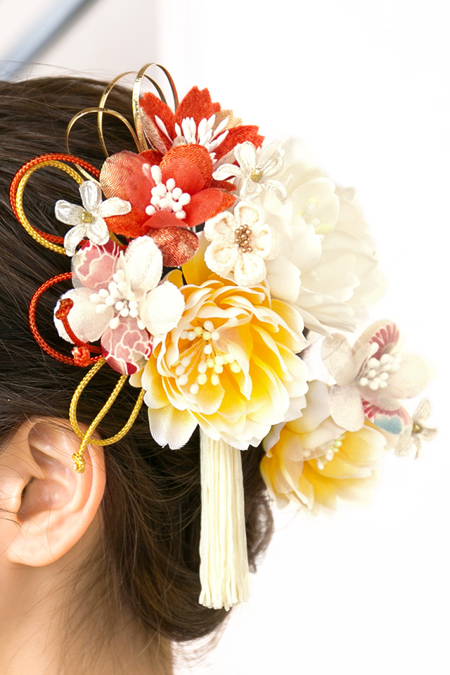 成人式の髪飾り新品❗️ Amazon.co.jp: 髪飾り 成人式 卒業式髪飾り 結婚式 和装 髪飾り