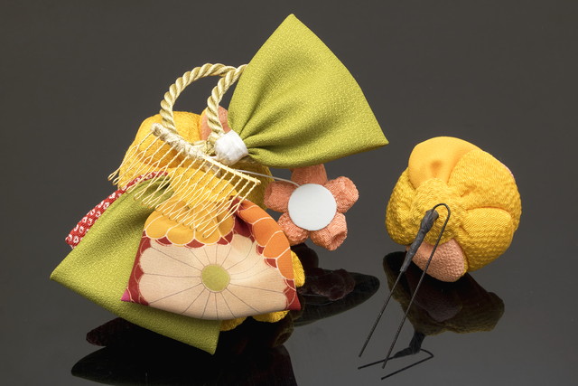 成人式 髪飾り 成人式の髪飾り 2点セット 黄色 イエロー 梅 ウメ 桜