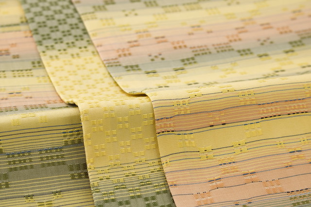 袋帯 未仕立て 本藍草木花織 黄色 イエロー サーモンピンク 灰緑 グラデーション 絣 花織 阿波藍 藍染 正絹 全通柄 日本製 カジュアル 袋帯 未仕立て 本藍草木花織 黄色 イエロー サーモンピンク 灰緑