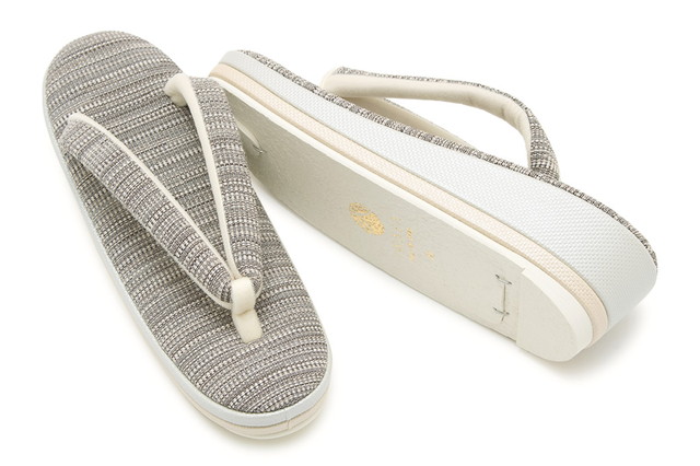 草履 レディース 岩佐謹製 灰色 グレー 無地 シンプル 二枚芯 クッション ぞうり 和装履物 カジュアル 女性用 日本製 【Mサイズ】【Lサイズ】 草履 レディース 岩佐謹製 灰色 グレー 無地 シンプル 二枚芯