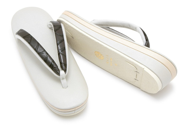 草履 レディース 岩佐謹製 薄灰色 ライトグレー 濃茶灰色 型押し 帆布 二枚