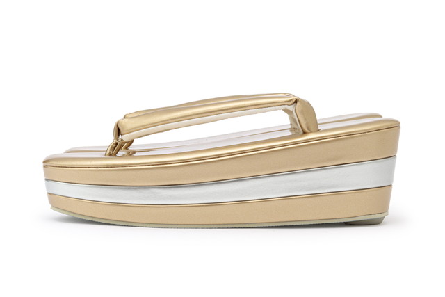 成人式 草履 振袖 厚底 袴 卒業式 ぞうり 盛装 金 銀 シンプル エナメル 三枚芯 クッション ゾウリ レディース 女性用 送料無料 成人式 草履 振袖 厚底 袴 卒業式 ぞうり 盛装 金 銀 シンプル