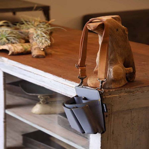 F.F.G Gardening Tool Holder (ツールホルダー） Gardens Gray ガーデニングケース ツールケース 園芸 バラ 剪定 高級 革ケース ガーデンズ 鋏 シザーケース ガーデニング ハサミー ツールケース レザー 送料無料の通販は