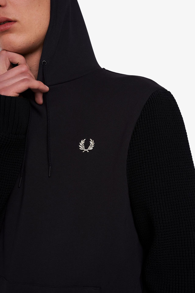 送料無料 メンズ FW 秋冬 新作 冬新作 パーカー 長袖 人気 流行 定番 2022 2023 FRED PERRY M4629 102 ニットパネルフーディー トップス プルオーバー アパレル カジュアル ブラック 黒 服_3